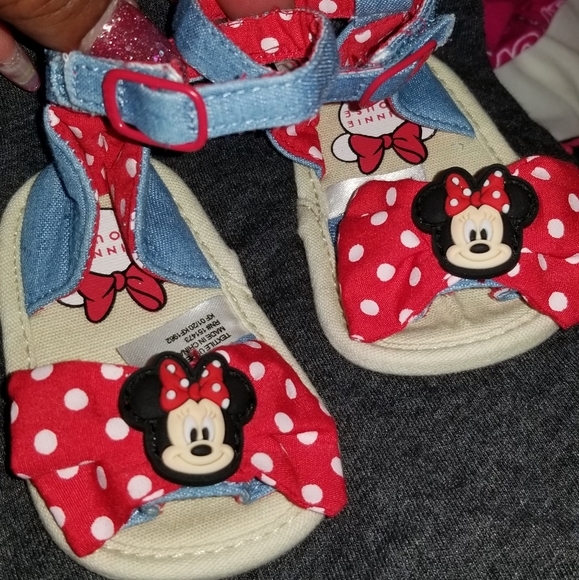 Sandals - Picture 1 of 4